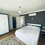 Villa Vista Gold *