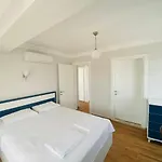 Villa Vista Gold