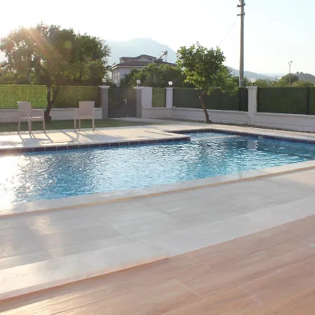 Villa Vista Gold