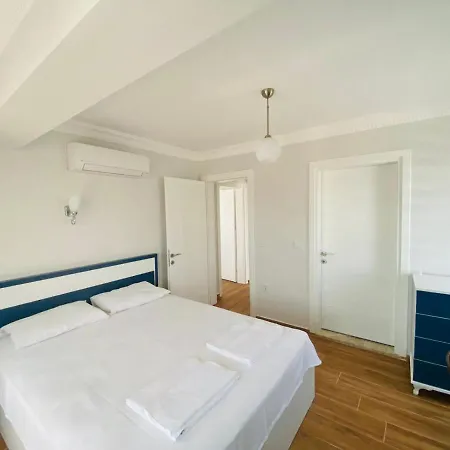 Villa Vista Gold